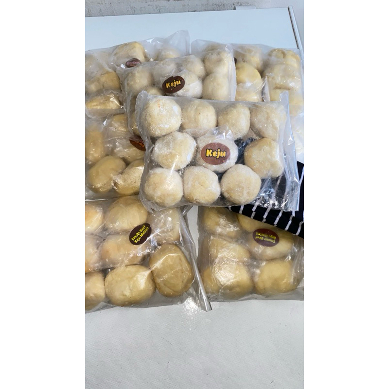 

BAKSO CHEESE PREMIUM BY ROTICOKLATKU.EXPRESS