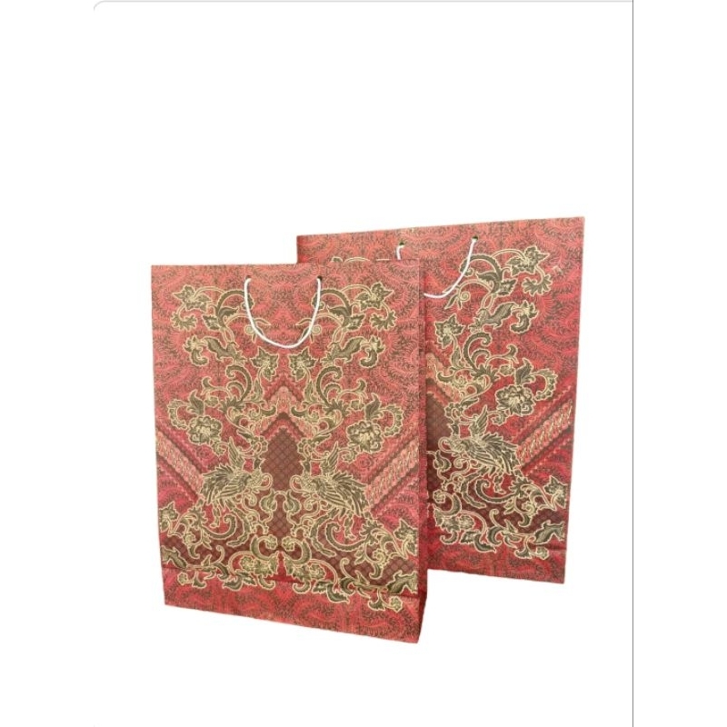 

(isi 12pcs) paperbag batik slim banci ( uk 31x20x9)