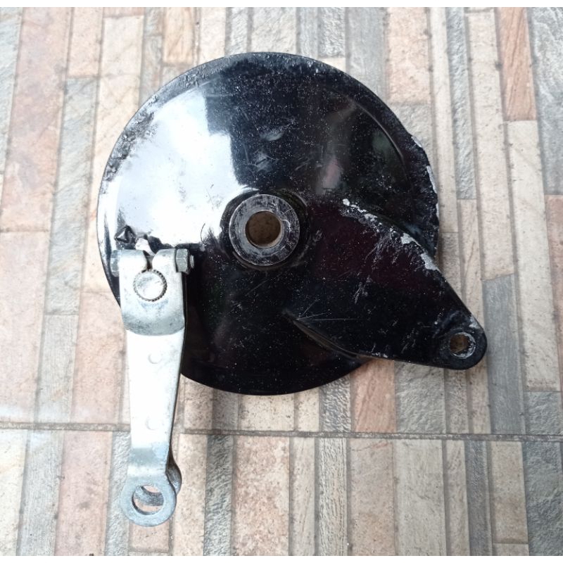 Tutup tromol panel rumah dudukan kampas rem belakang Yamaha RX king Scorpio z v-xion besar original 