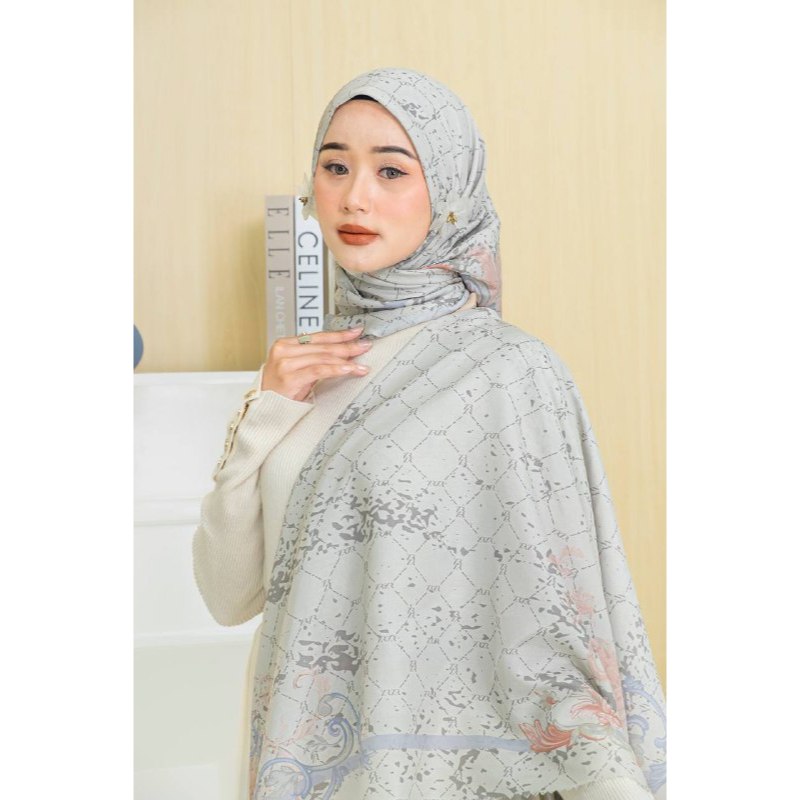 Hijab Segi Empat Motif Elizabeth Premium by ZR Fashion – Scarf Elegan Motif Cantik Kekinian