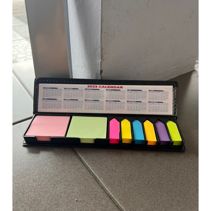 

Hemat Buku memo 31 notesbook post it sticky blocknote buku memo souvenir si kalender