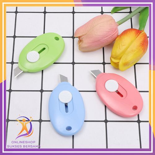 

OSB Cutter Mini Portable Bentuk Oval Mini Cutter Polos Travel Kit Pemotong Kertas Paper Cutter Lucu Bentuk Awan Warna Pastel Untuk Unboxing Paket