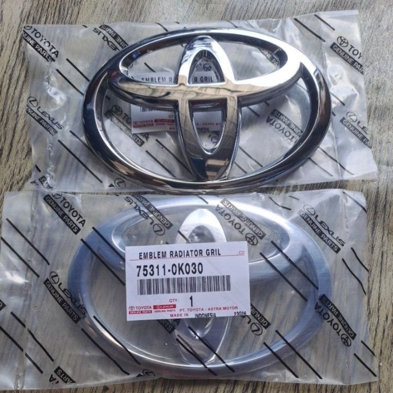 ORI 75311 OK030 Logo emblem grill radiator Toyota Innova,Camry, Altis 2008-2015 full chrome
