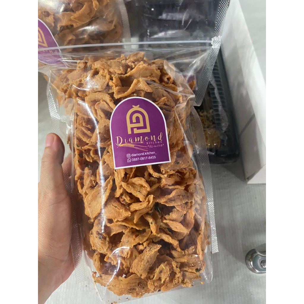 

Kue Bawang Gunting kemasan klip om 500 gram