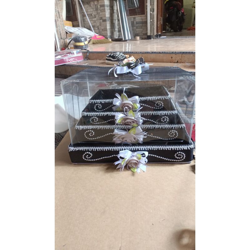 

kotak seserahan isi 4