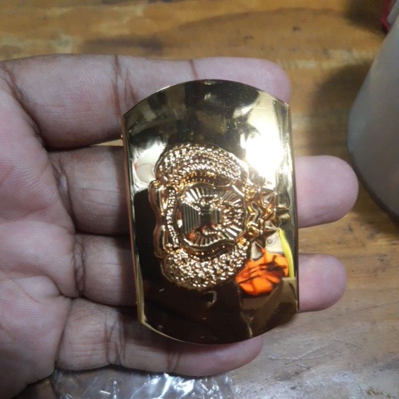 kepala sabuk jatah PDH untuk polri warn kuning gold