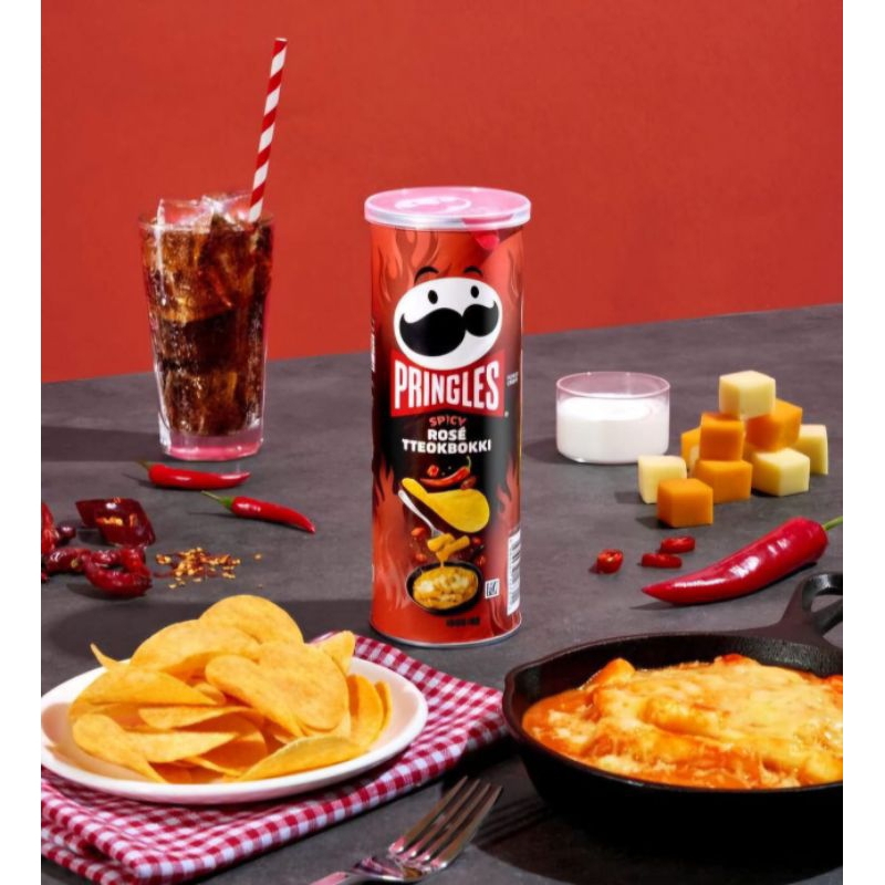 

Pringles Spicy Rose Tteokbokki Potato Chips Korea USA