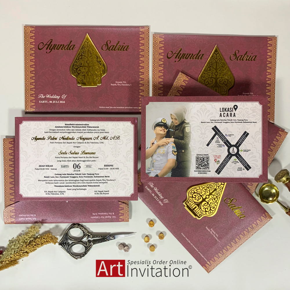 Undangan Pernikahan Hard Cover Single Board Plus Amplop Embel Wayang Size 14 x 20 cm