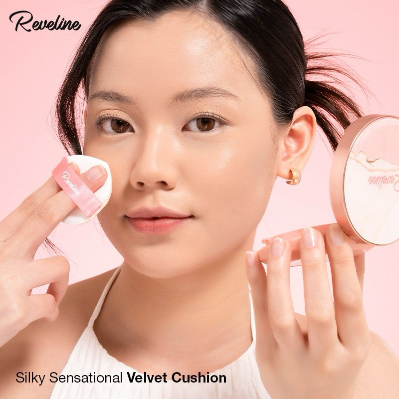 Cushion Reveline Shade Onyx