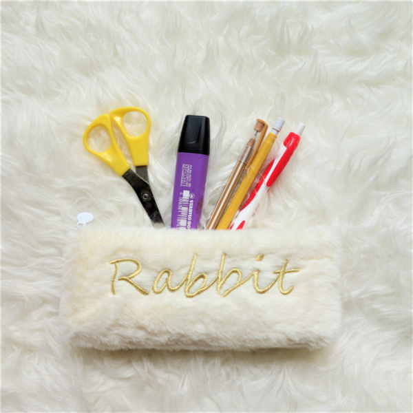 

Dijual Tempat Pensil Bulu Rabbit Unik Lucu Smiggle Alike - White Murah