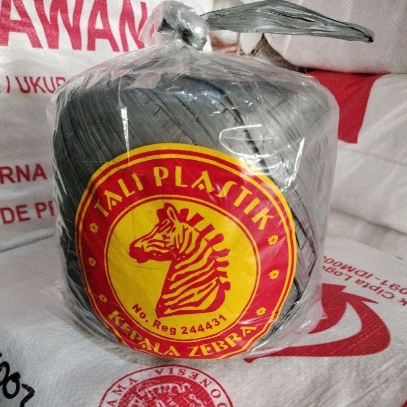

Tali Rafia Hitam 1kg Tali Plastik Hitam