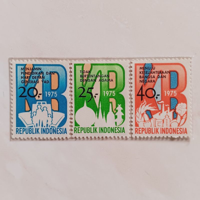 

(BD) Perangko Indonesia 1975 Keluarga Berencana Set Lengkap 3 pcs Mint