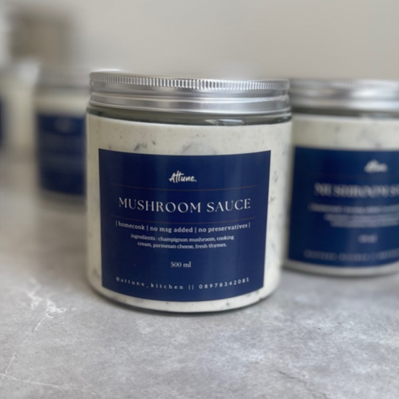

Mushroom Sauce / Saus JamurMushroom sauce (homemade), mengandung : Champignon mushroom Cooking cream Parmesan cheese Fresh thyme NO MSG NO Preservatives Semua peralatan masak yg digunakan HALAL. Dapat digunakan untuk berbagai jenis makanan seperti : P