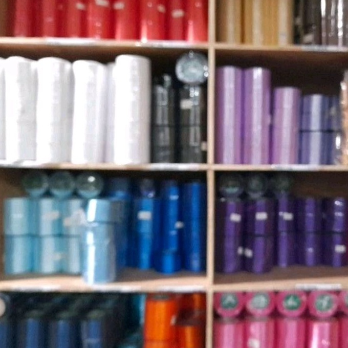 

Limit Pita satin Ukuran 2 inch 5cm Per Roll pita kado pita bucket bunga pita rambut