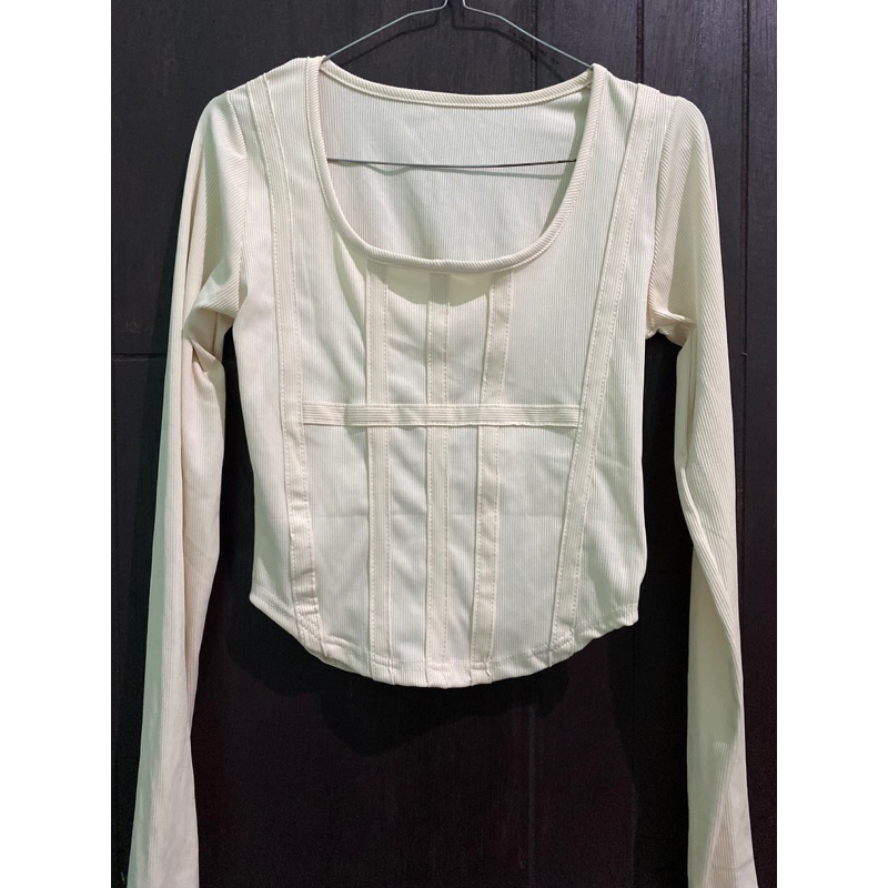 longsleeve top cream y2k