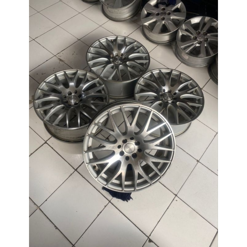 VELG MOBIL BEKAS NIFTY HSR R17 PCD 4X100/114,3 LEBAR 8 ET 45