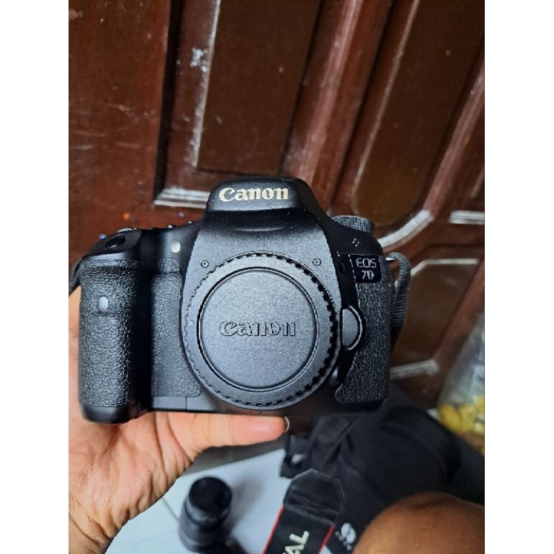 canon 7d semi pro fullset (no box) bekas