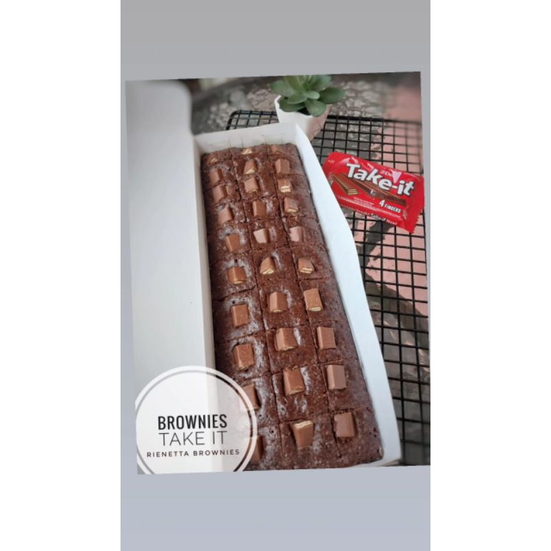 

Fudgy Brownies Coklat Take-It 30x10 RienettaBRownies