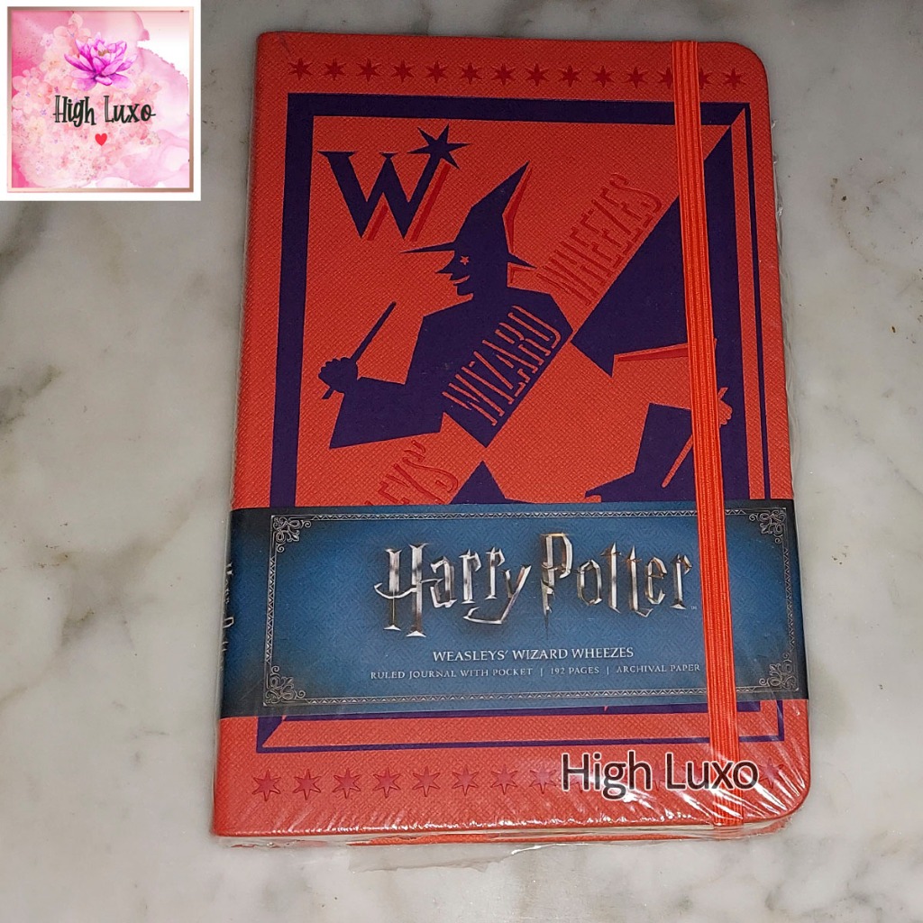 

Buku Jurnal Harry Potter Weasleys' Wizard Wheezes Ruled Journal With Pocket 192 Pages Archival Paper Hard Cover Hardcover Book IMPOR IMPORT ORIGINAL AUTHENTIC MAGIC PENYIHIR DIARY DIARI NOTE CATATAN COOL KEREN CUTE English TEEN YOUNG ADULT NON Fiction