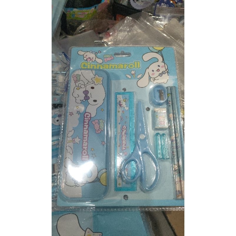 

perlengkapan alat tulis