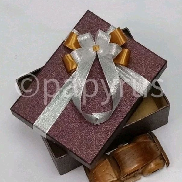 

PAPYRUS 15x20 Tinggi 10cm Kotak Kado Gift Box V2