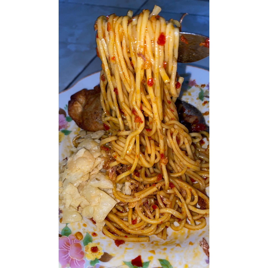 

Maknyuss1 Paket Mie Mercon / Mie Pedes 4 Pcs