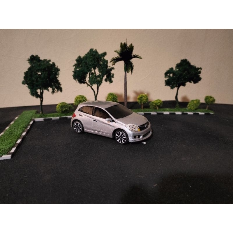 miniatur Honda Brio RS silver