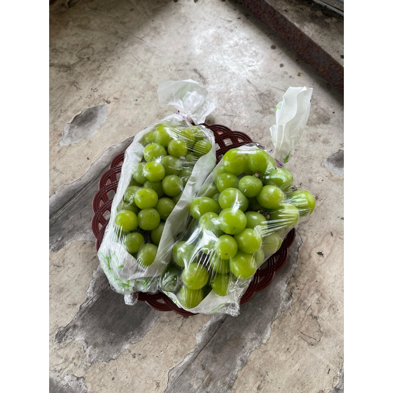 

HAPPYFRESHFRUITS Anggur Hijau Shine Muscat Asam Manis Tanpa Biji - 500g