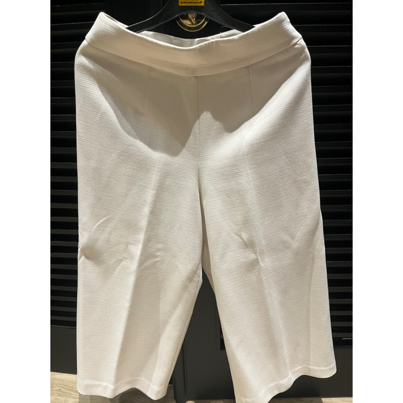 Celana formal bloom apparels-broken white size M preloved