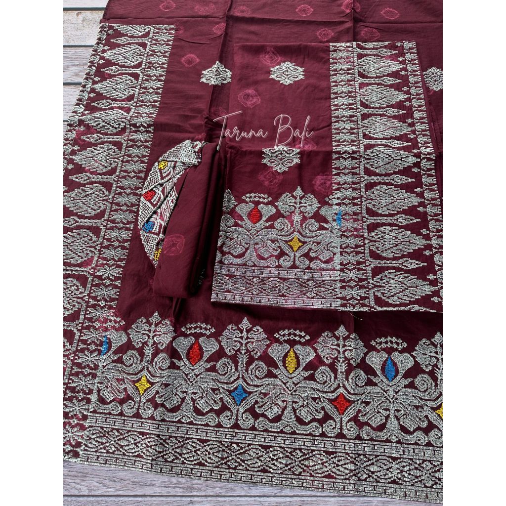 SET COUPLE KAMEN SAPUT UDENG SONGKET BORDIR | PAKAIAN ADAT BALI | JUMPUTAN MAROON SILVER