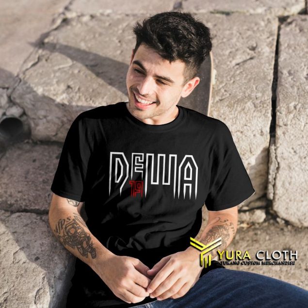 Kalemmerch Kaos Hitam - Dewa 19 Logo New