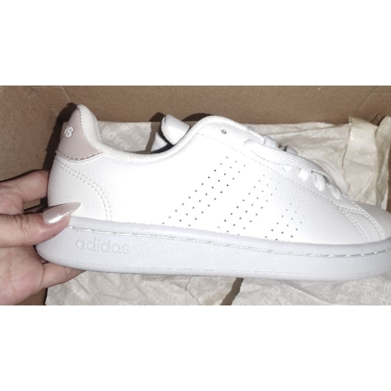 sepatu adidas tennis advantage