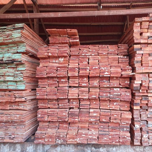 Kayu Papan Meranti Batu - 3x30 - 3x25 - 3x20 - 4x25 - 2x20 -