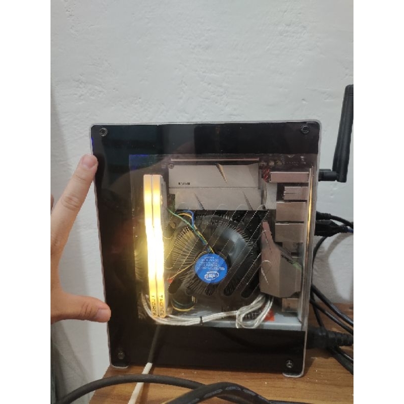 PC Mini ITX i3 10100 16gb 3600mhz z490 itx/ac asrock flex psu 650watt 80+ gold gtx 1650 super Adata 