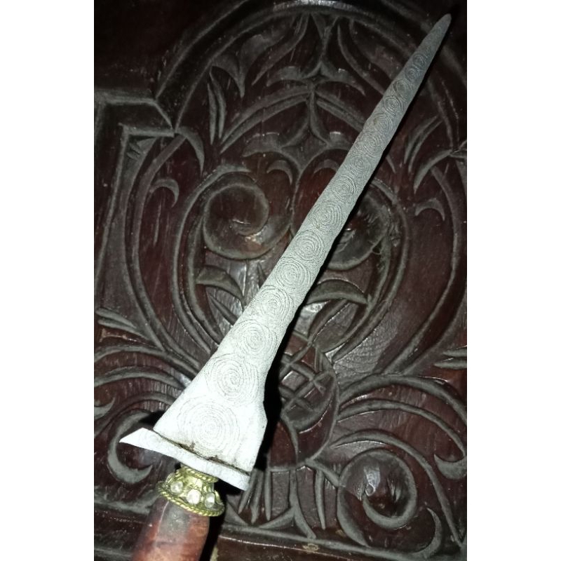 Keris Sepuh Pamor Melati Rinonce