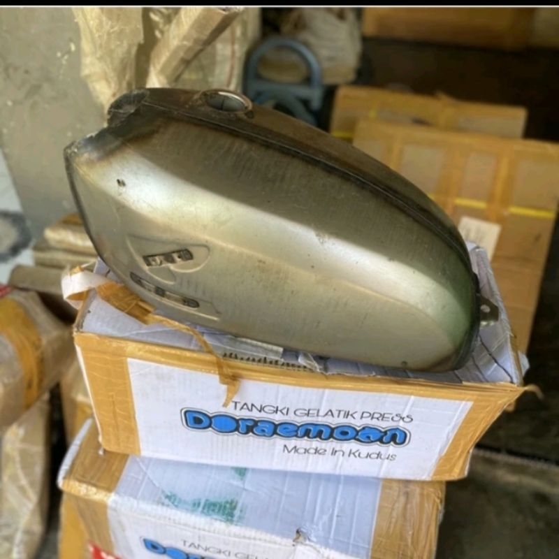 tangki cb glatik doraemon cb100 press