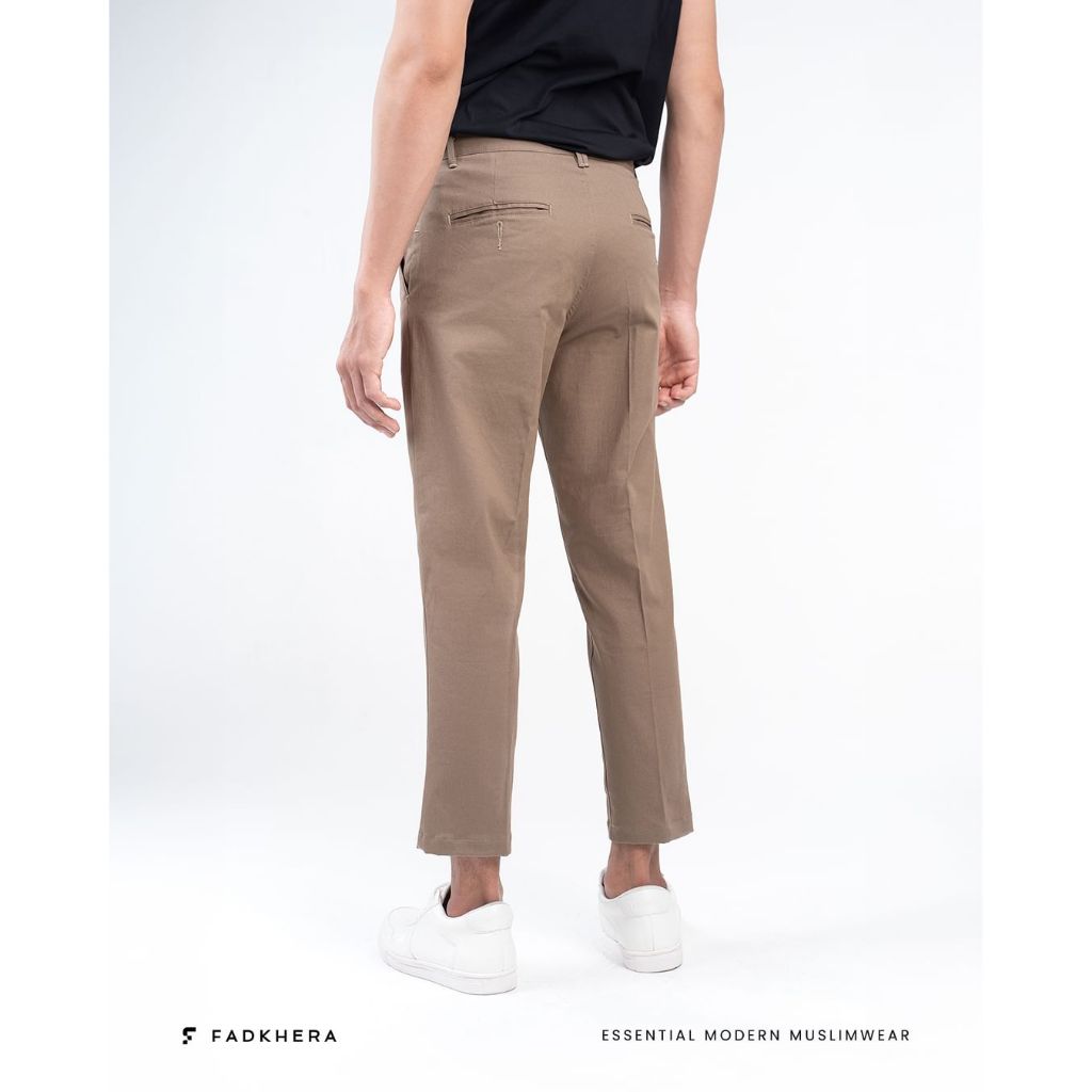 CELANA CHINOS STRETCH FADKHERA OFFICIAL EMRAN LIGHT GREY DAN SEPHIA
