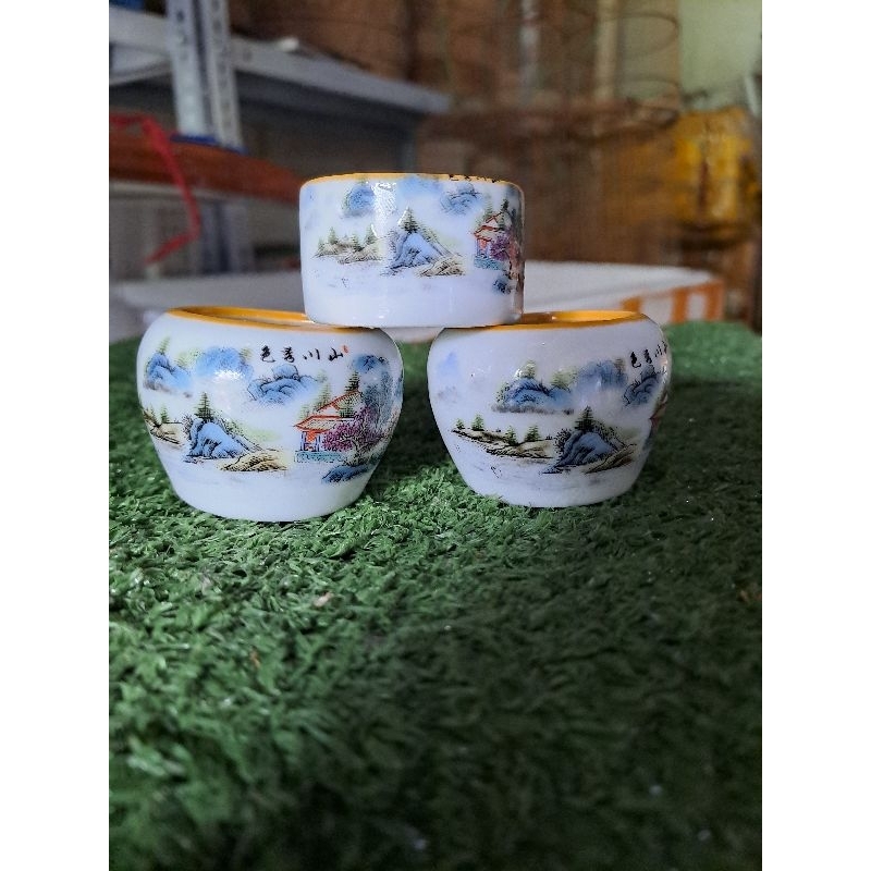 cepuk keramik ukuran sedang