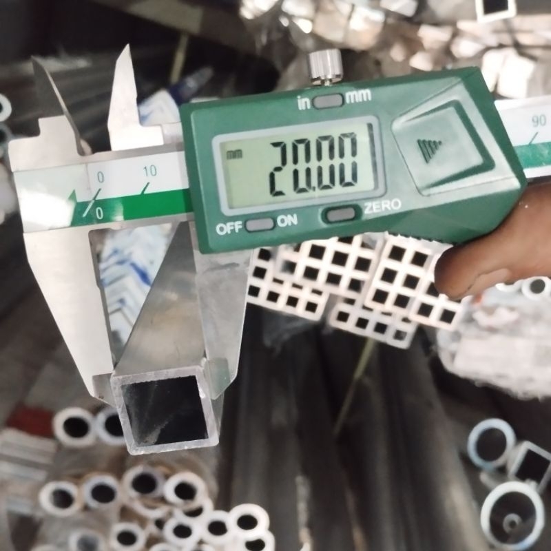 hollow aluminium 20mm x 20mm tebal 2mm 2x2 20x20