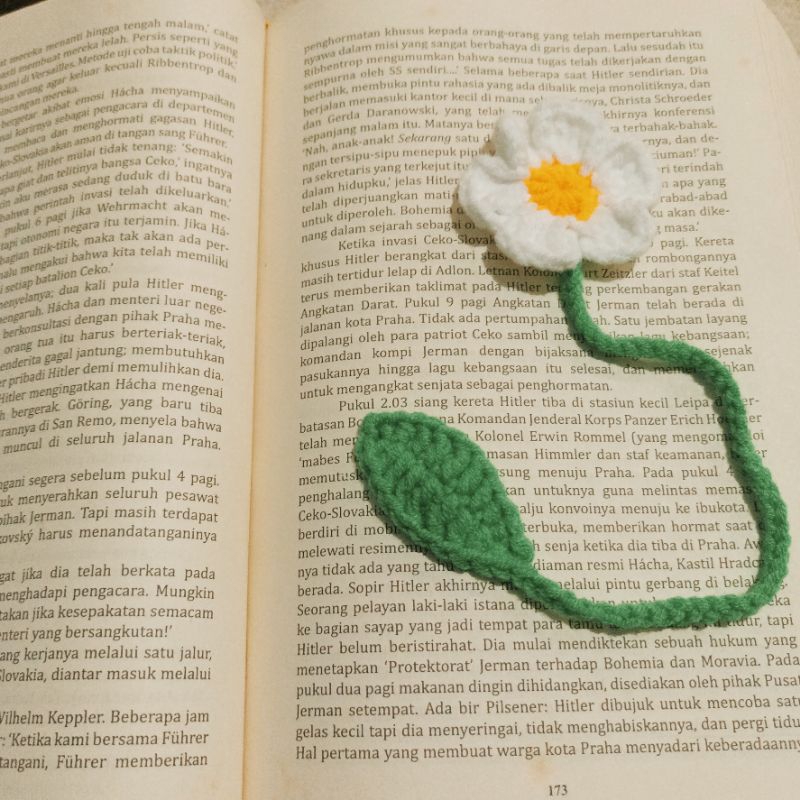 

Bookmark Crochet | Penanda Buku Rajutan pembatas buku kado hadiah