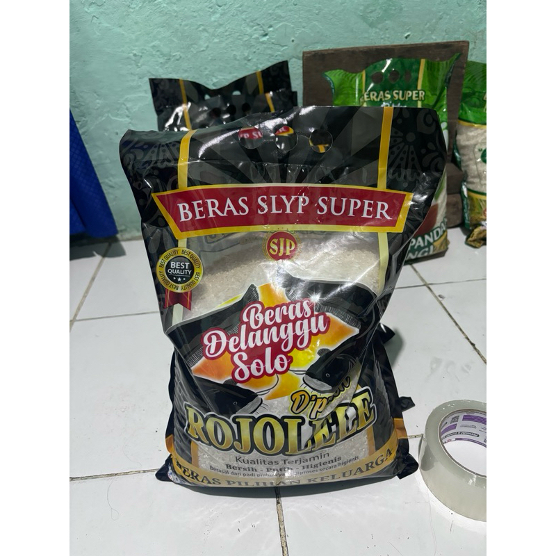 

BERAS SLYP SUPER DELANGGU SOLO ROJOLELE 5 LITER DALAM KEMASAN 5KG TERMURAH BISA INSTANT