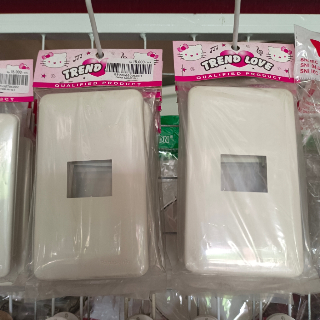 PLAT PANASONIC / SAKLAR PANASONIC / STOP KONTAK PANASONIC MODEL LAMA FRAME PAPAN LUBANG SAKLAR STOP 