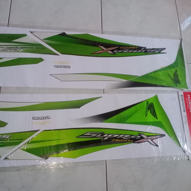 871X0KYZ900ZDL &  871X0KYZ900ZDR lis body/Striping Honda Supra X 125 Helm in 2011-12 Lagacy Green Hi