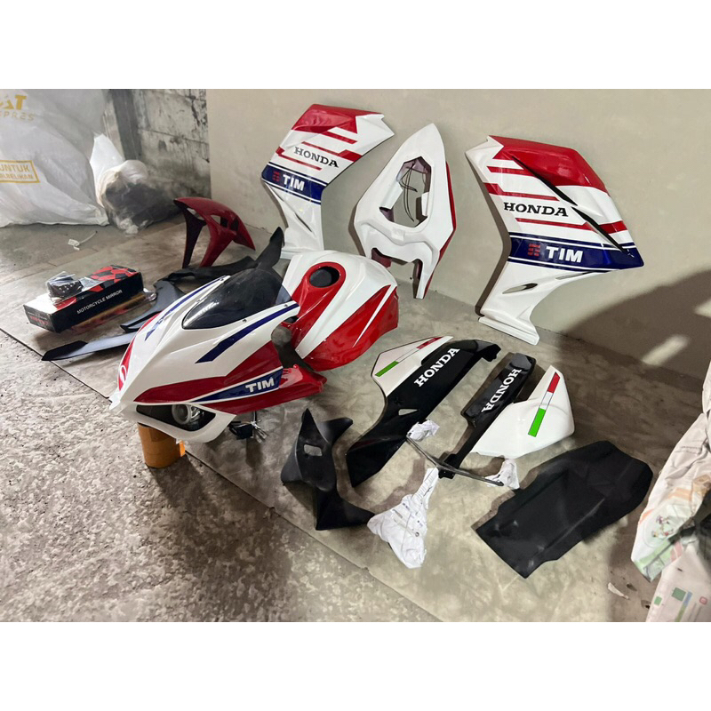 Full fairing fullbodi cbr 250rr utk cb 150r dan cbr 150r