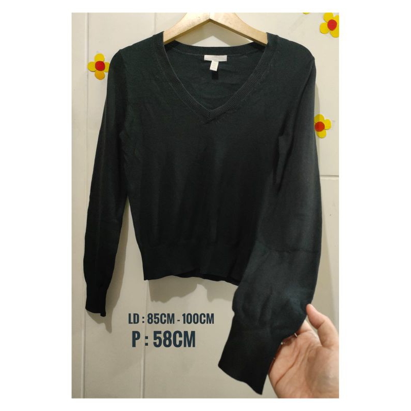 Preloved Sweater Rajut Hitam Branded