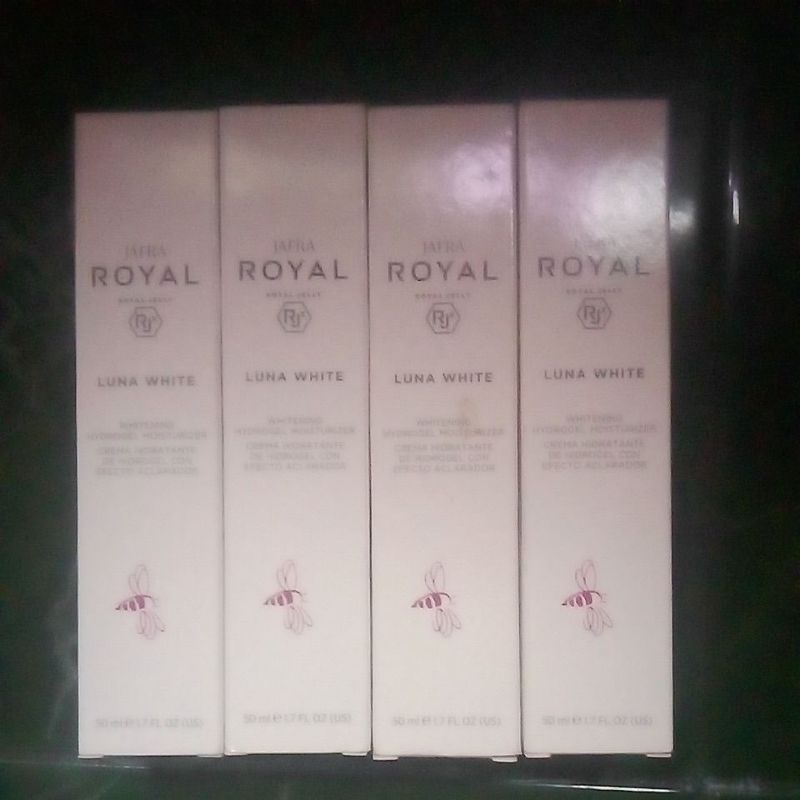 JAFRA royal Luna white moisturizer