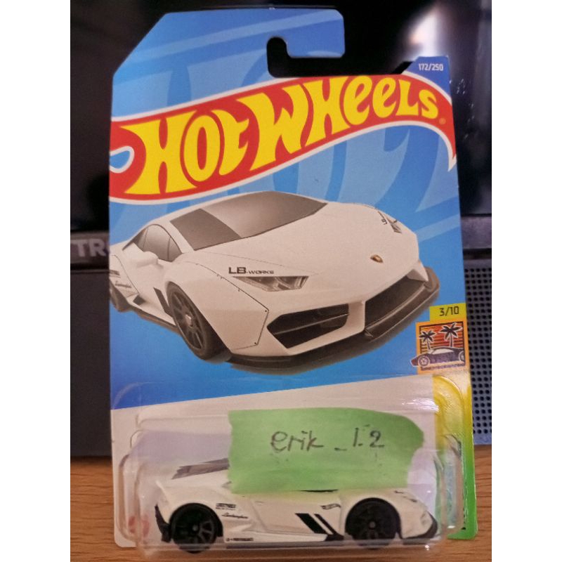 hotwheels LBWK Lamborghini Huracan Coupe putih