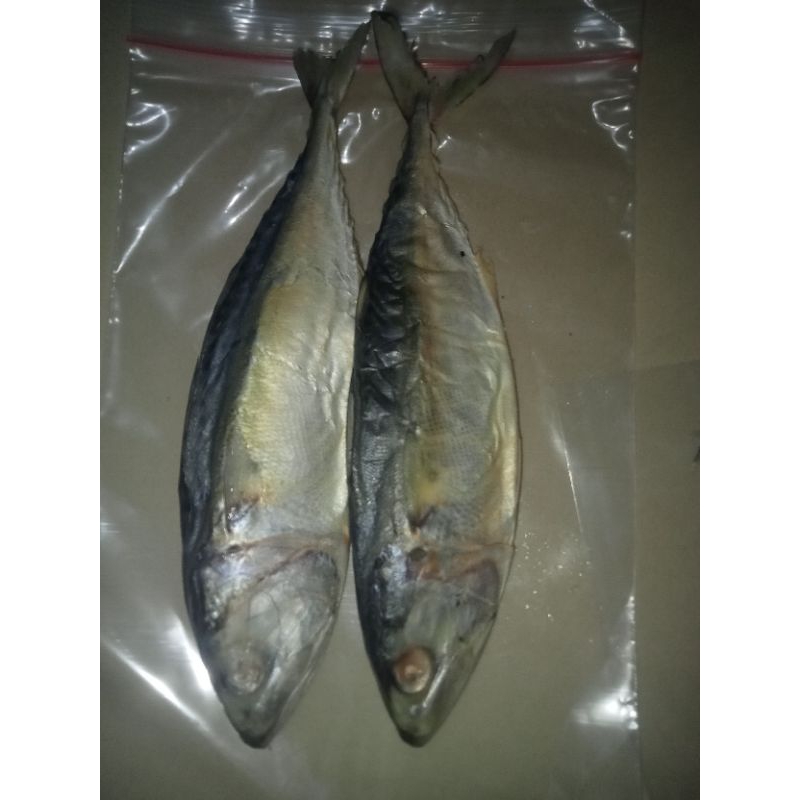 

ikan asin,teri belah,teri nasi,dll