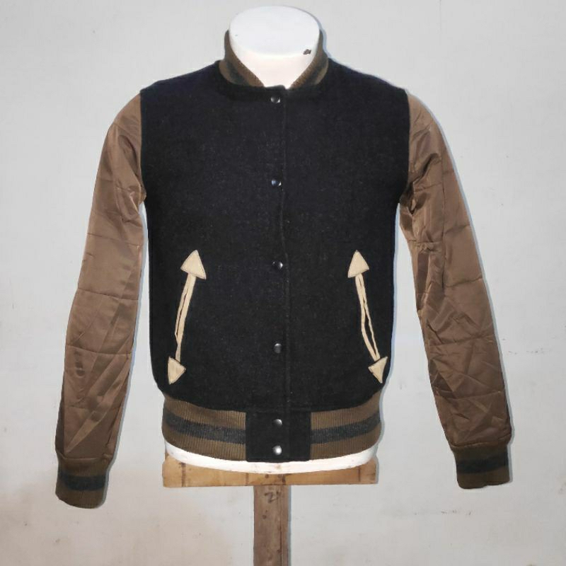 Jaket varsity UNIQLO original vintage preloved jacket