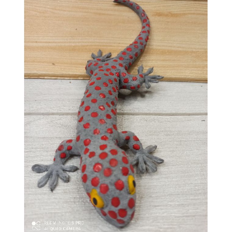 mainan karet tokek bintik merah 3cm KODE I1V7